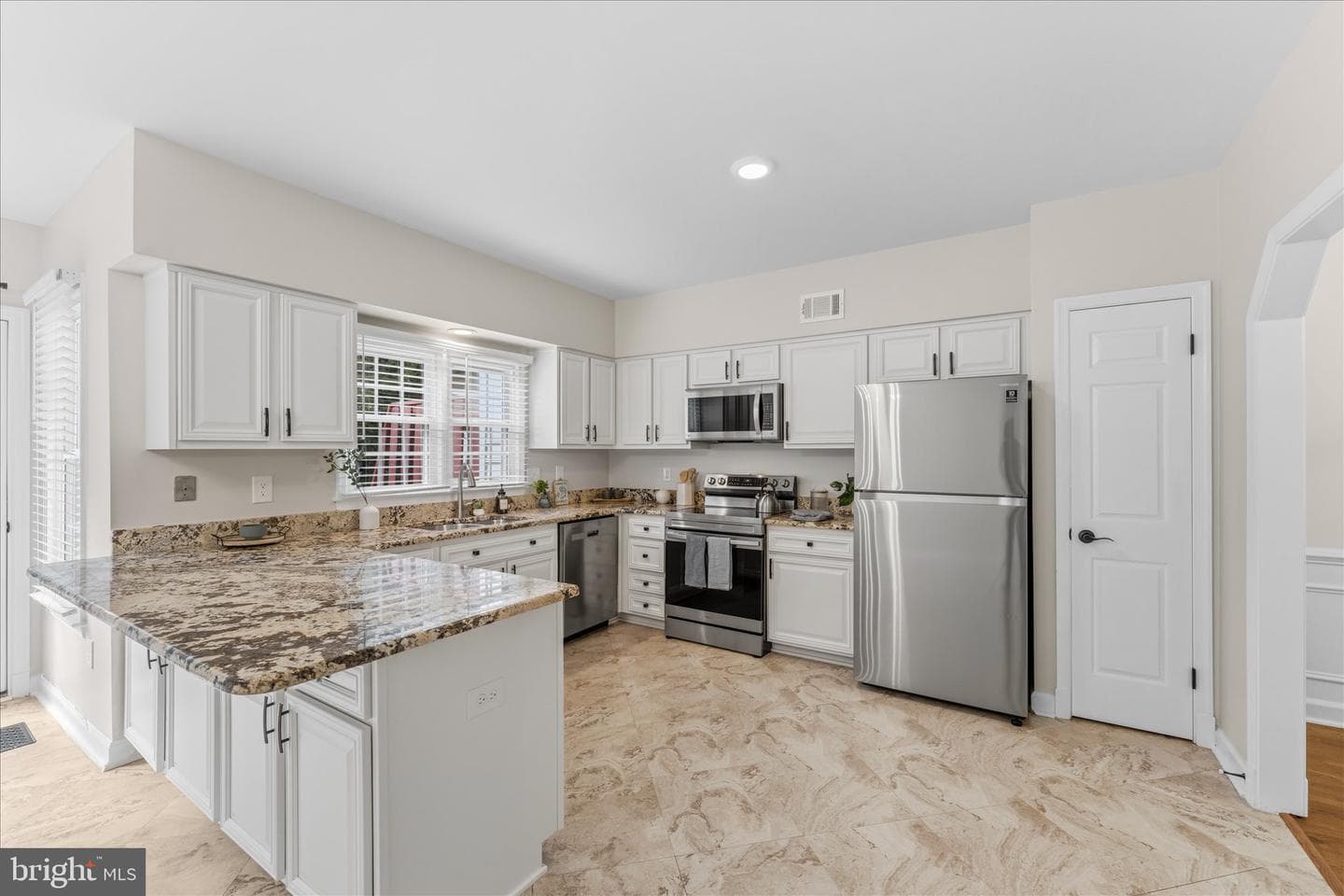 5960 Wescott Hills Way, Alexandria
