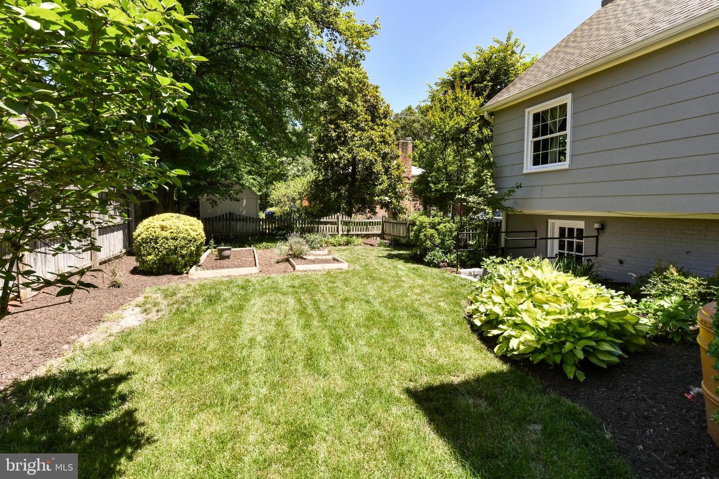 8318 Woodacre St photo 18