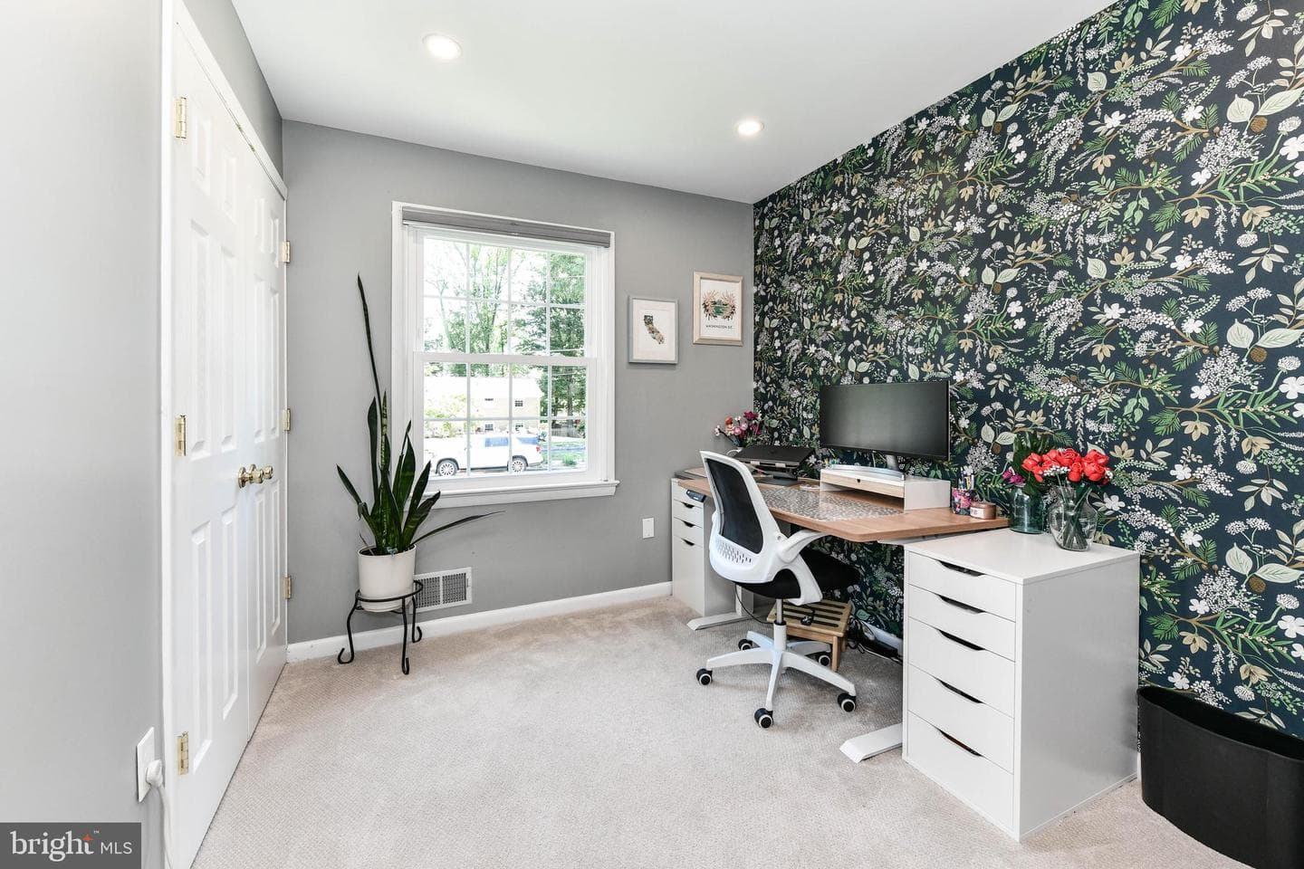 8318 Woodacre St photo 34