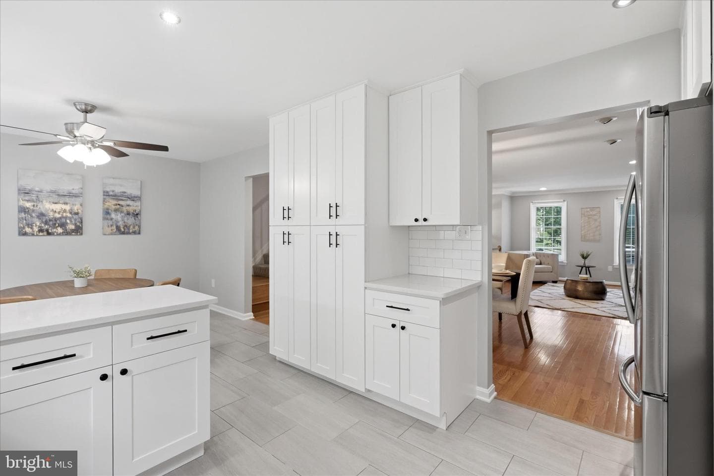 7716 Shootingstar Drive photo 4