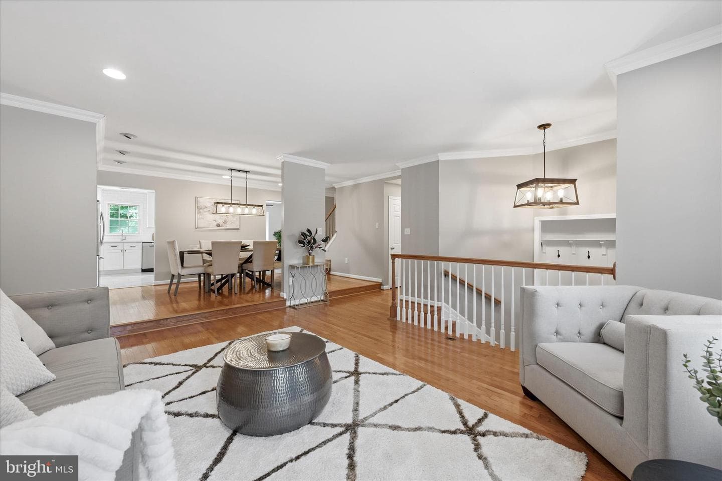 7716 Shootingstar Drive photo 9