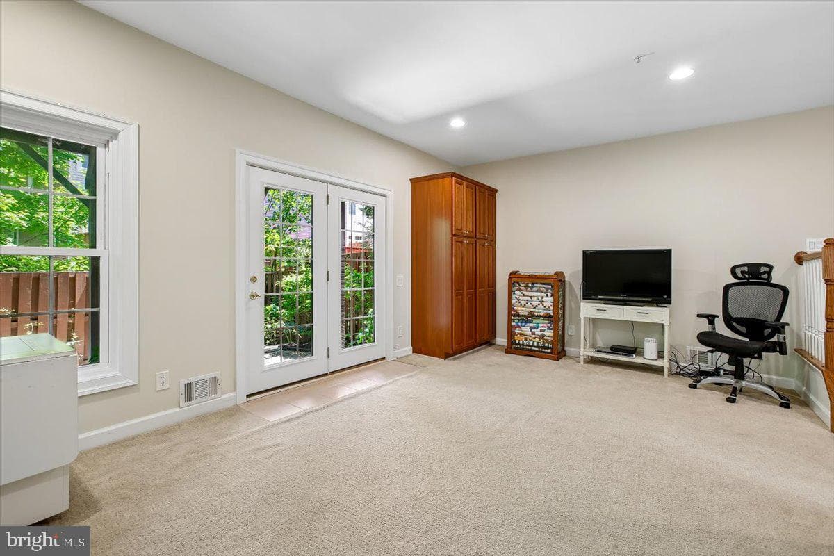 9574 Lagersfield Circle photo 42