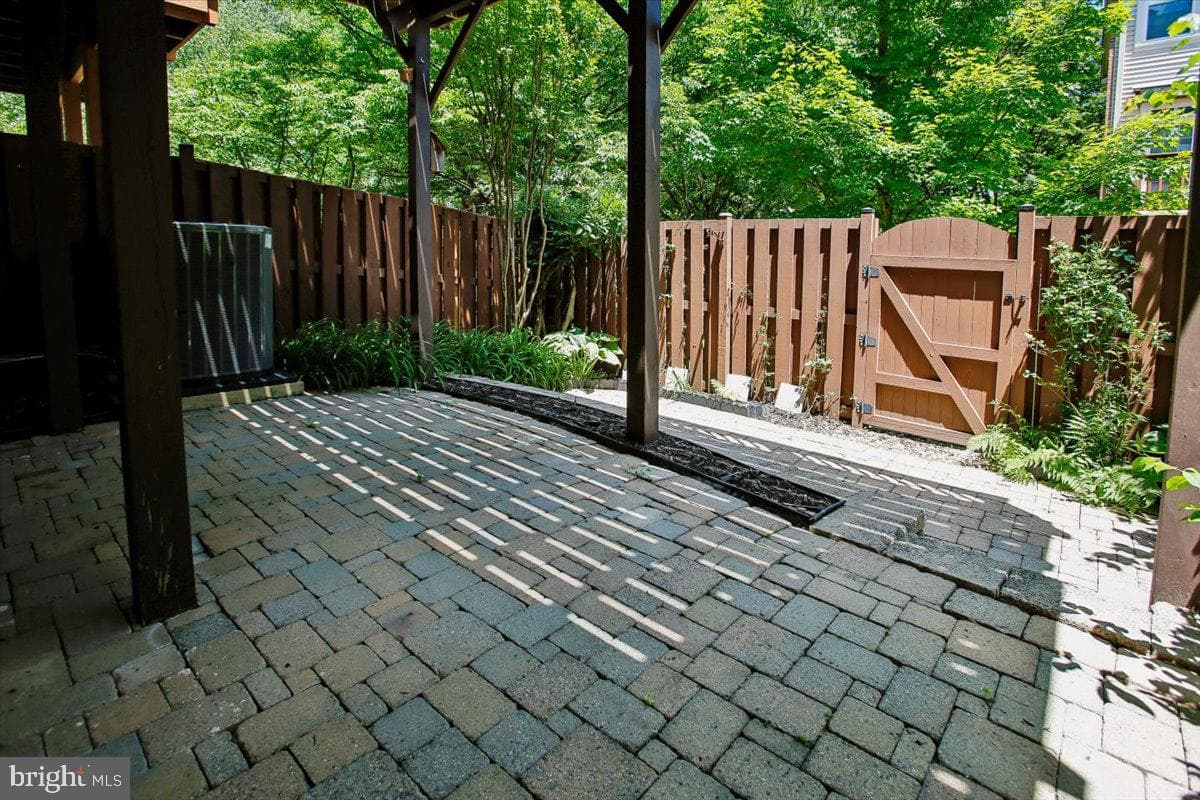 9574 Lagersfield Circle photo 53