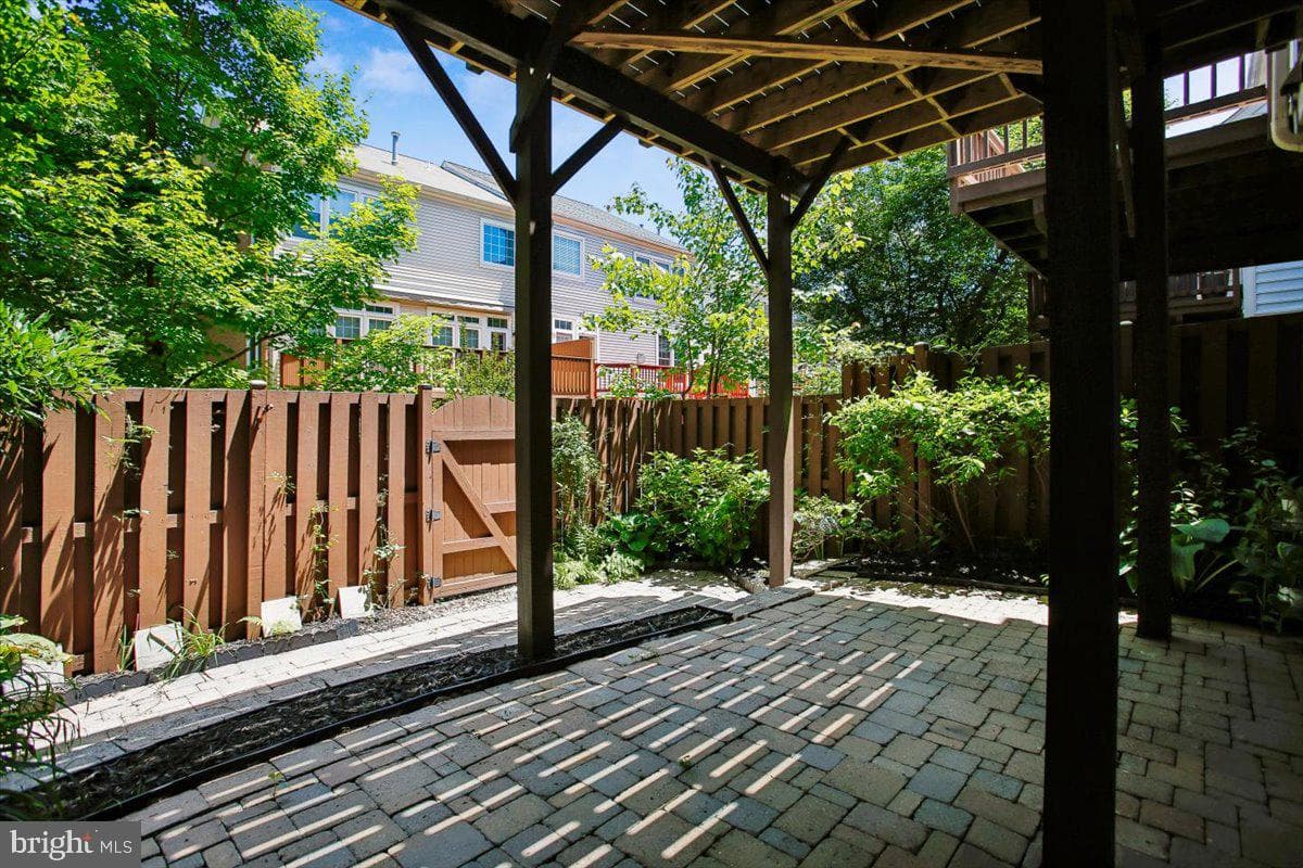 9574 Lagersfield Circle photo 54