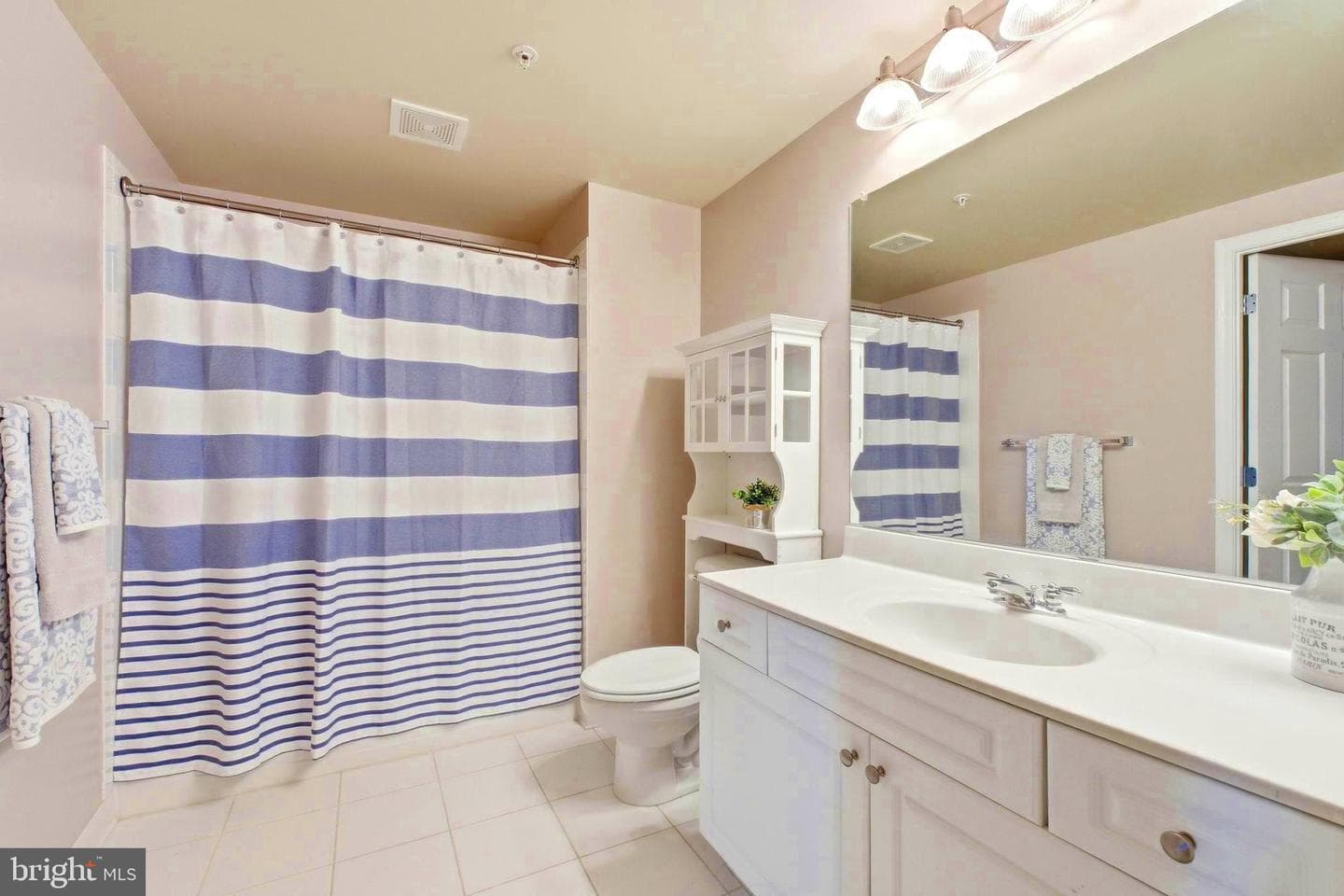 2726 Gallows Road #510 photo 14