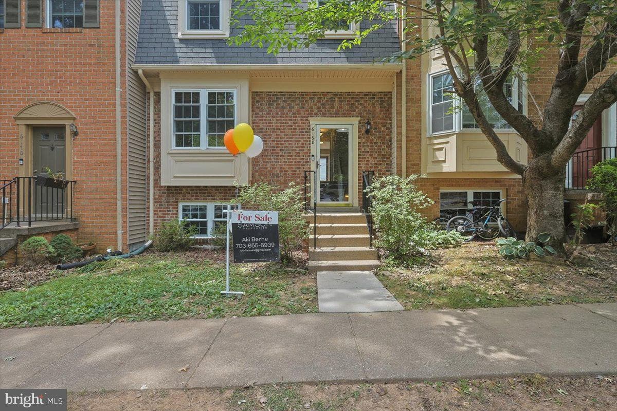 6168 Forest Creek Court, Springfield