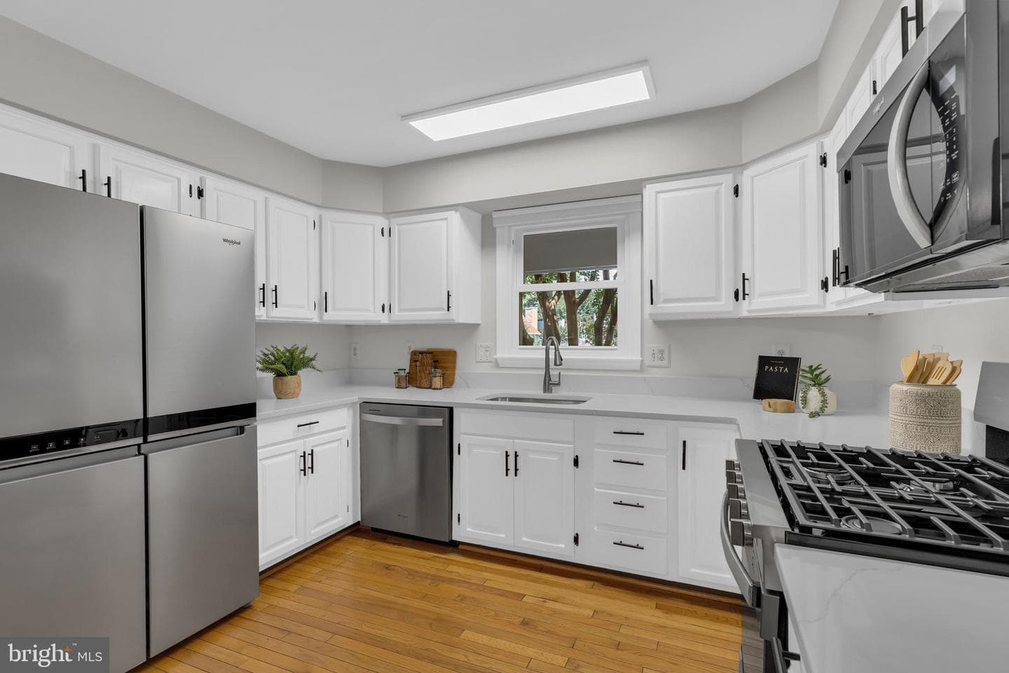 9695 Holly Oak Court photo 16