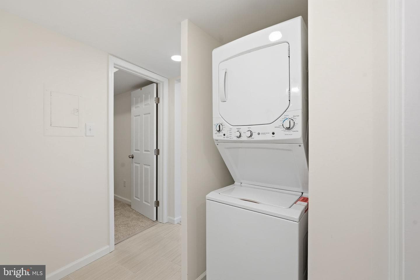 5800 Royal Ridge Drive photo 21