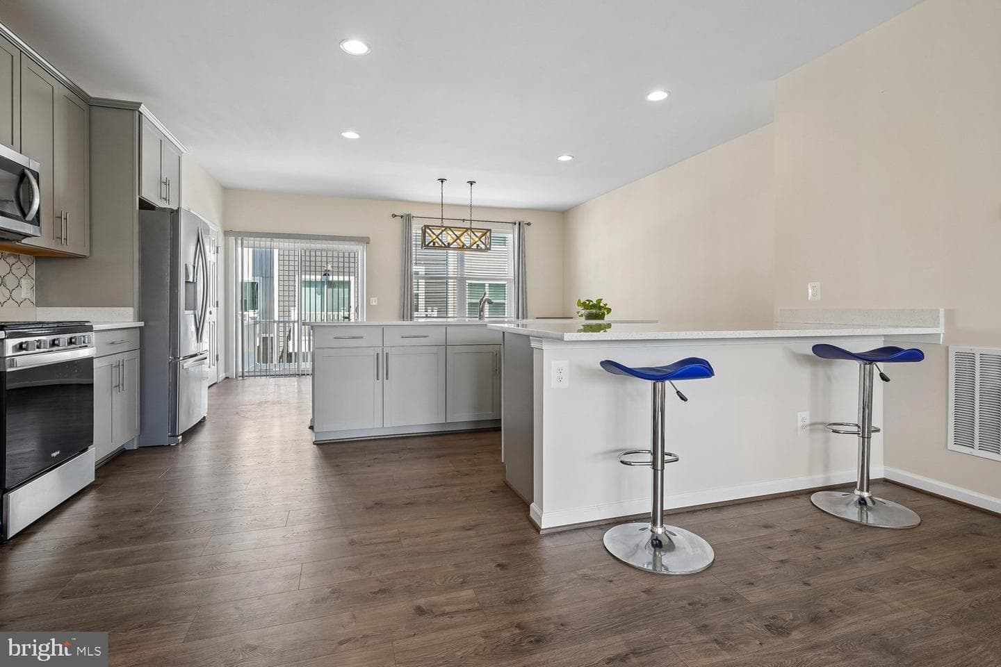 8358 Sallyport St photo 3