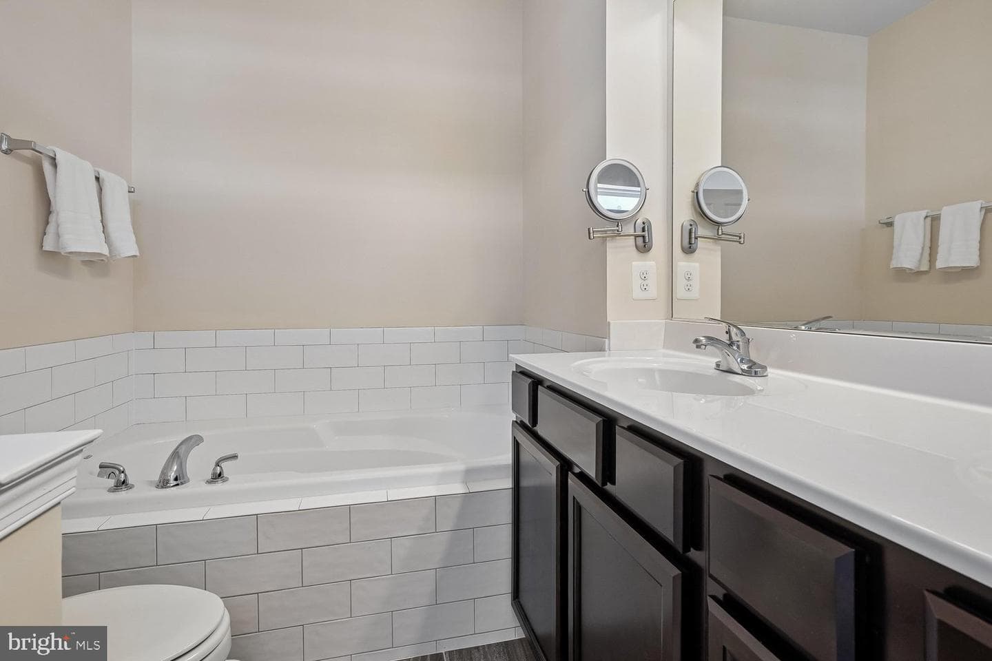 8358 Sallyport St photo 32