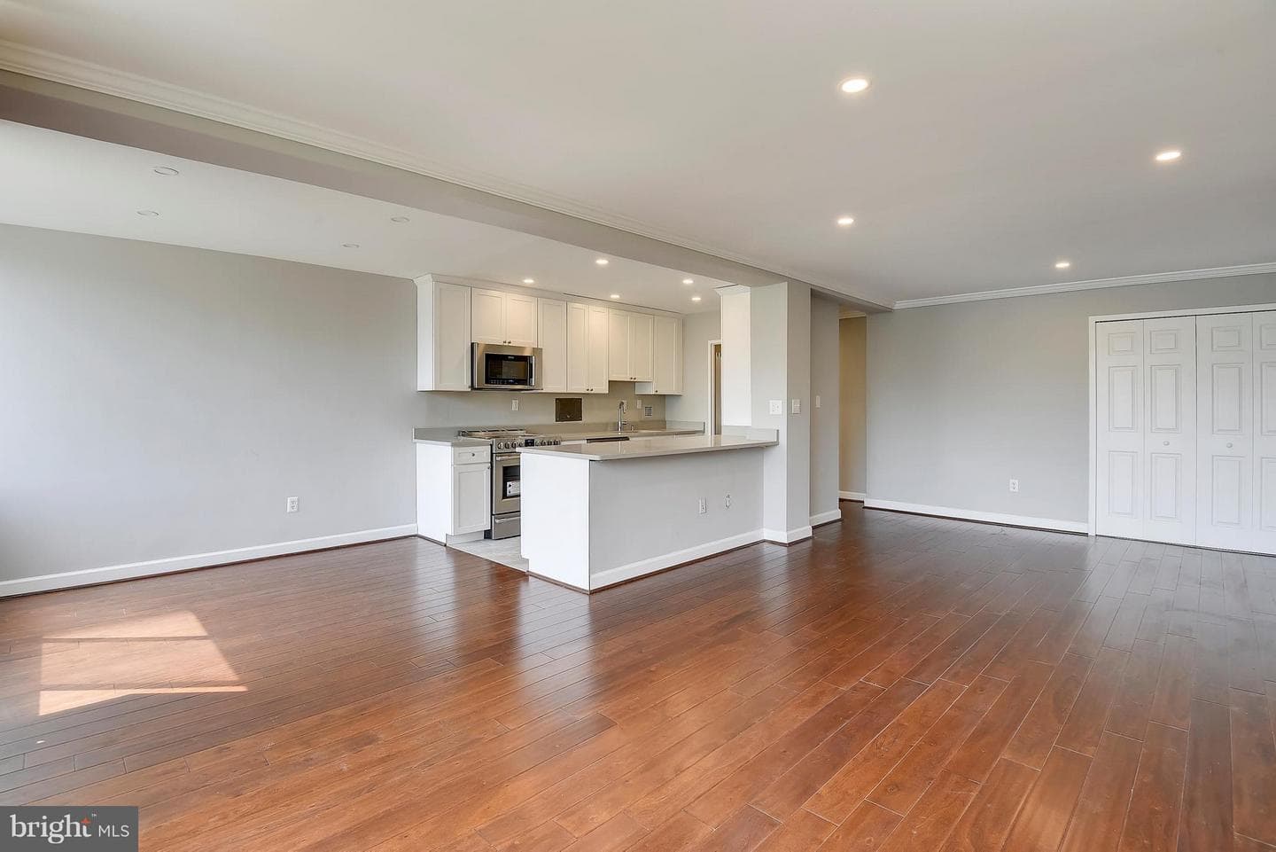 6621 Wakefield Drive #302 photo 5