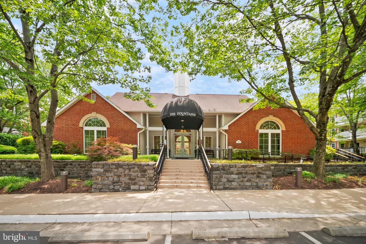 1504 Lincoln Way #323 photo 31