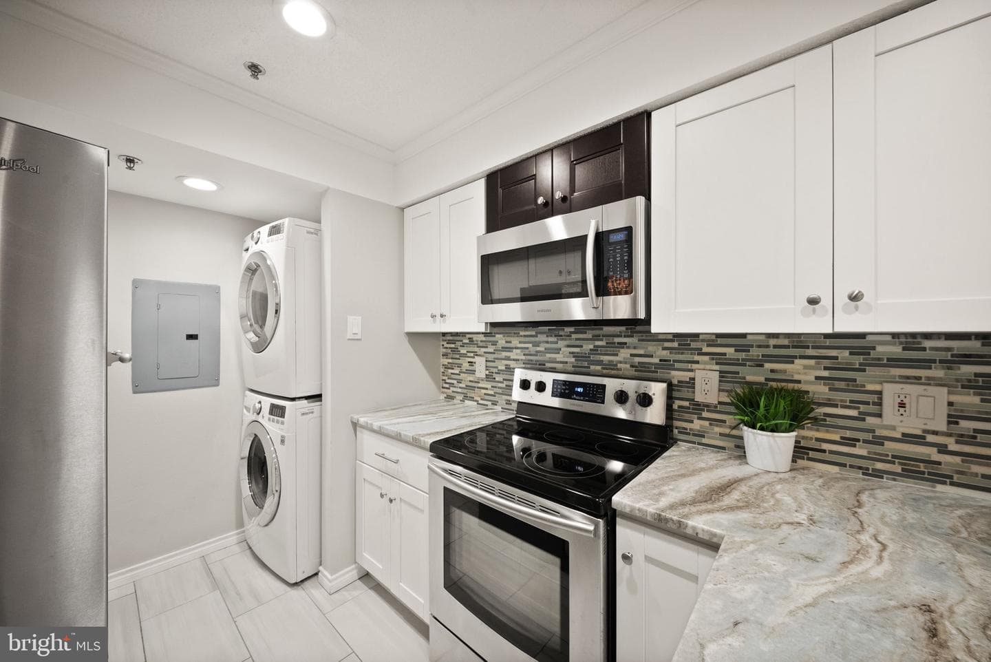 1504 Lincoln Way #323 photo 5