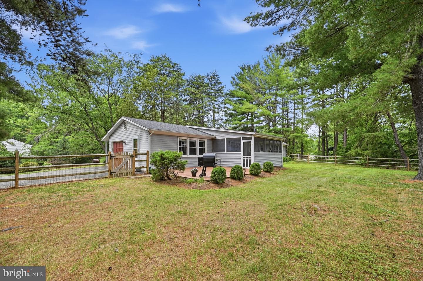 10818 Oldfield Drive photo 3