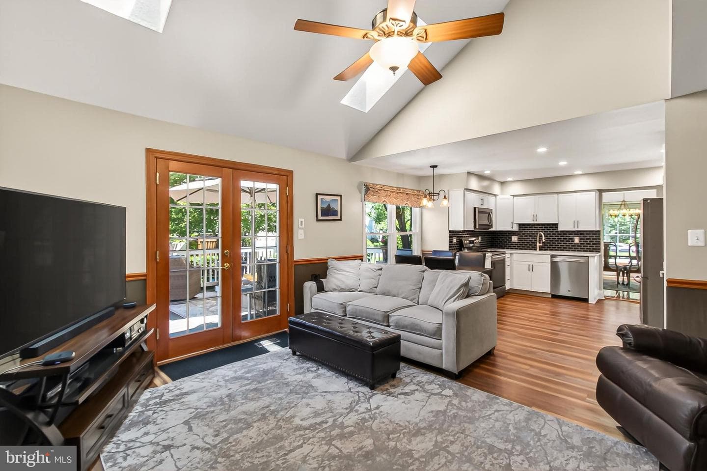 6463 Woodmere Place photo 26