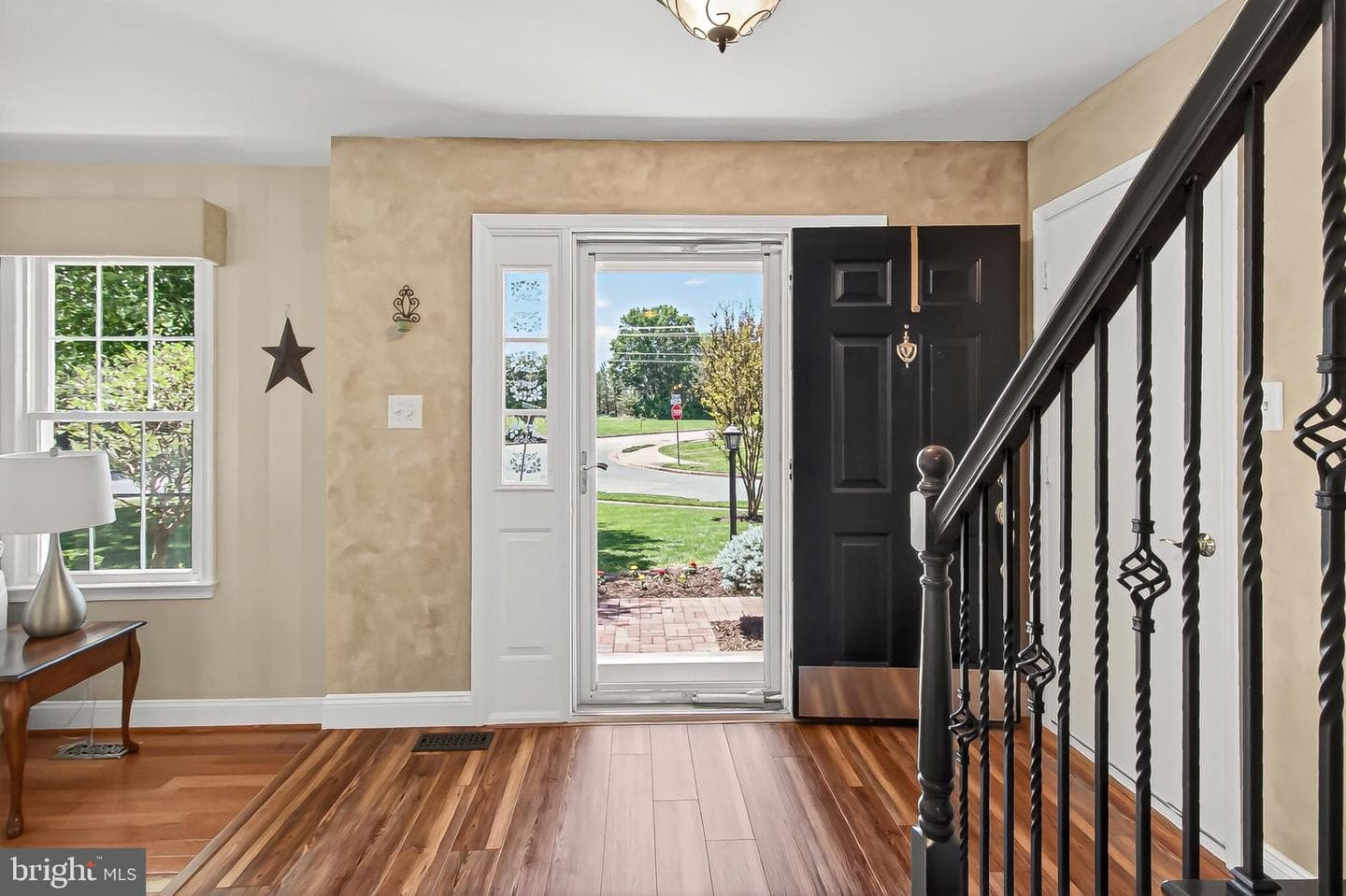 6463 Woodmere Place photo 8