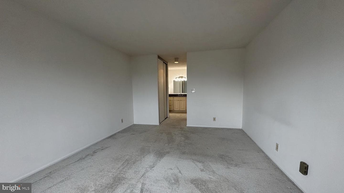 8340 Greensboro Drive #906 photo 16
