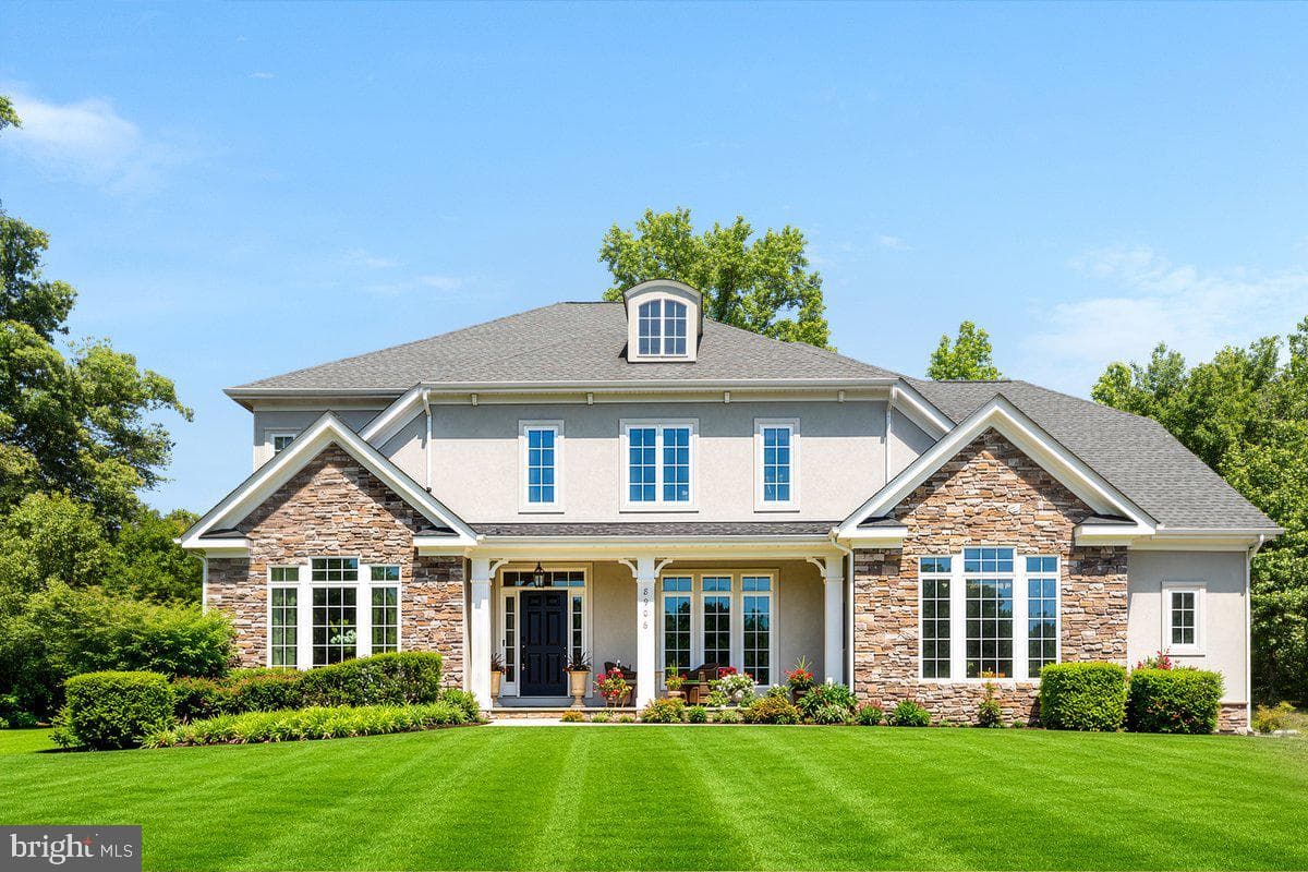 8906 Laurel Overlook Drive, Lorton
