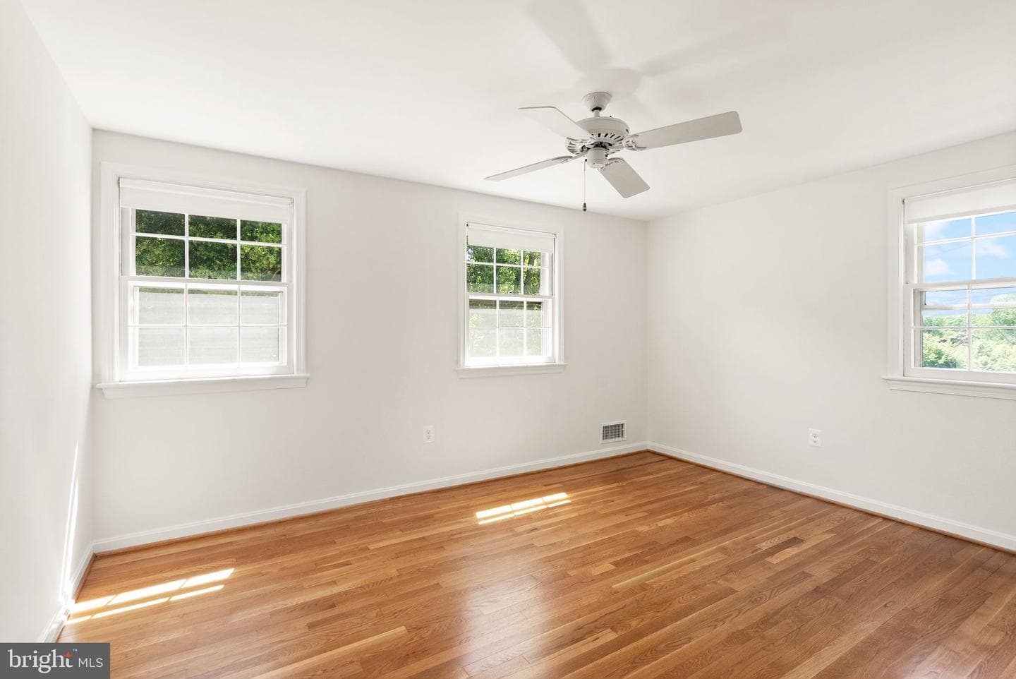 4018 Robertson Boulevard photo 39