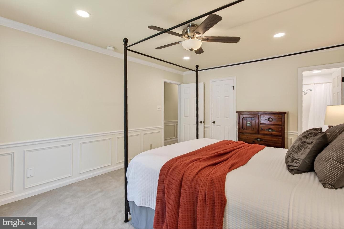 6908 Rochambeau Place photo 24
