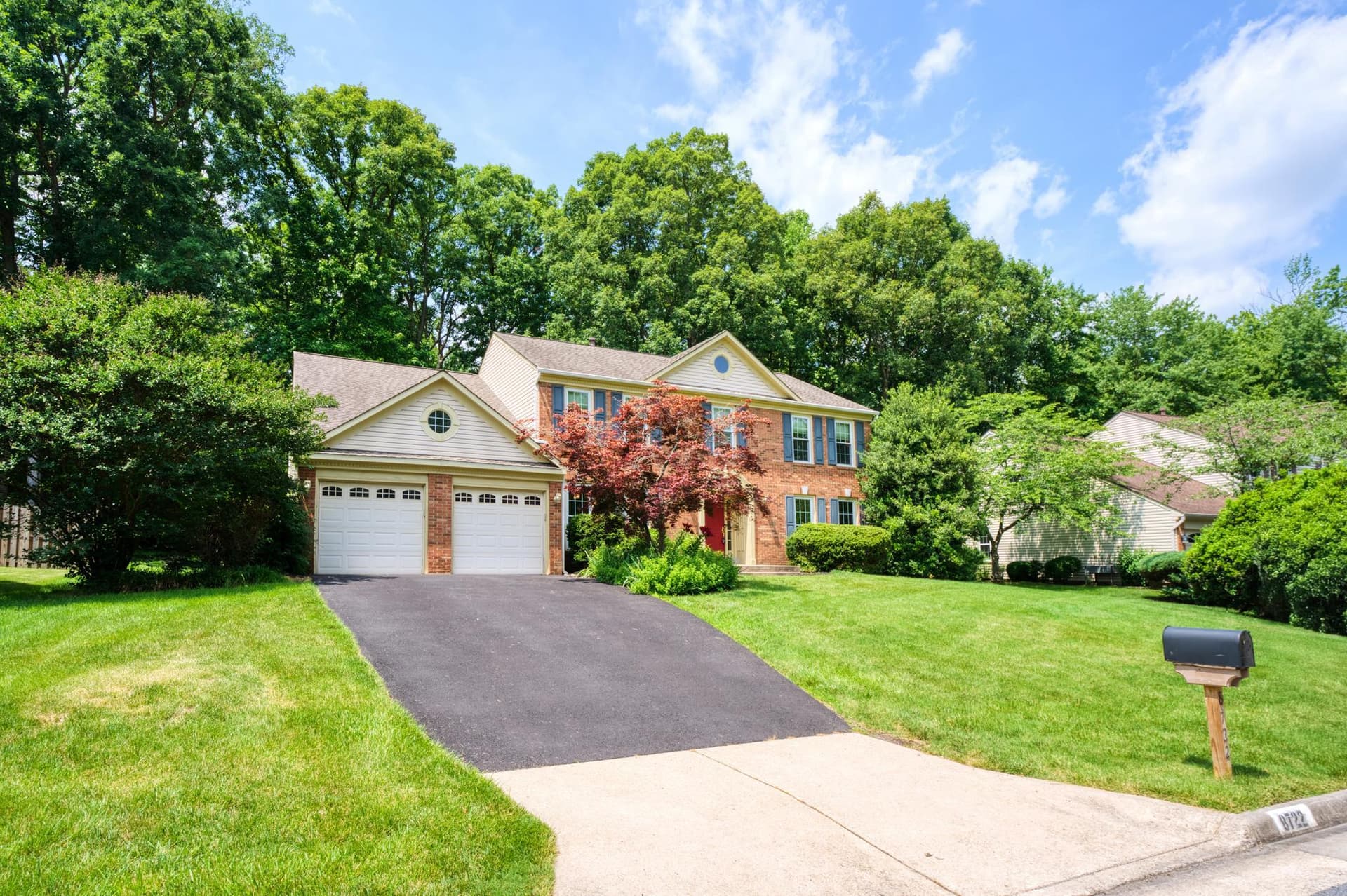 8722 Foxhall Terrace photo 2