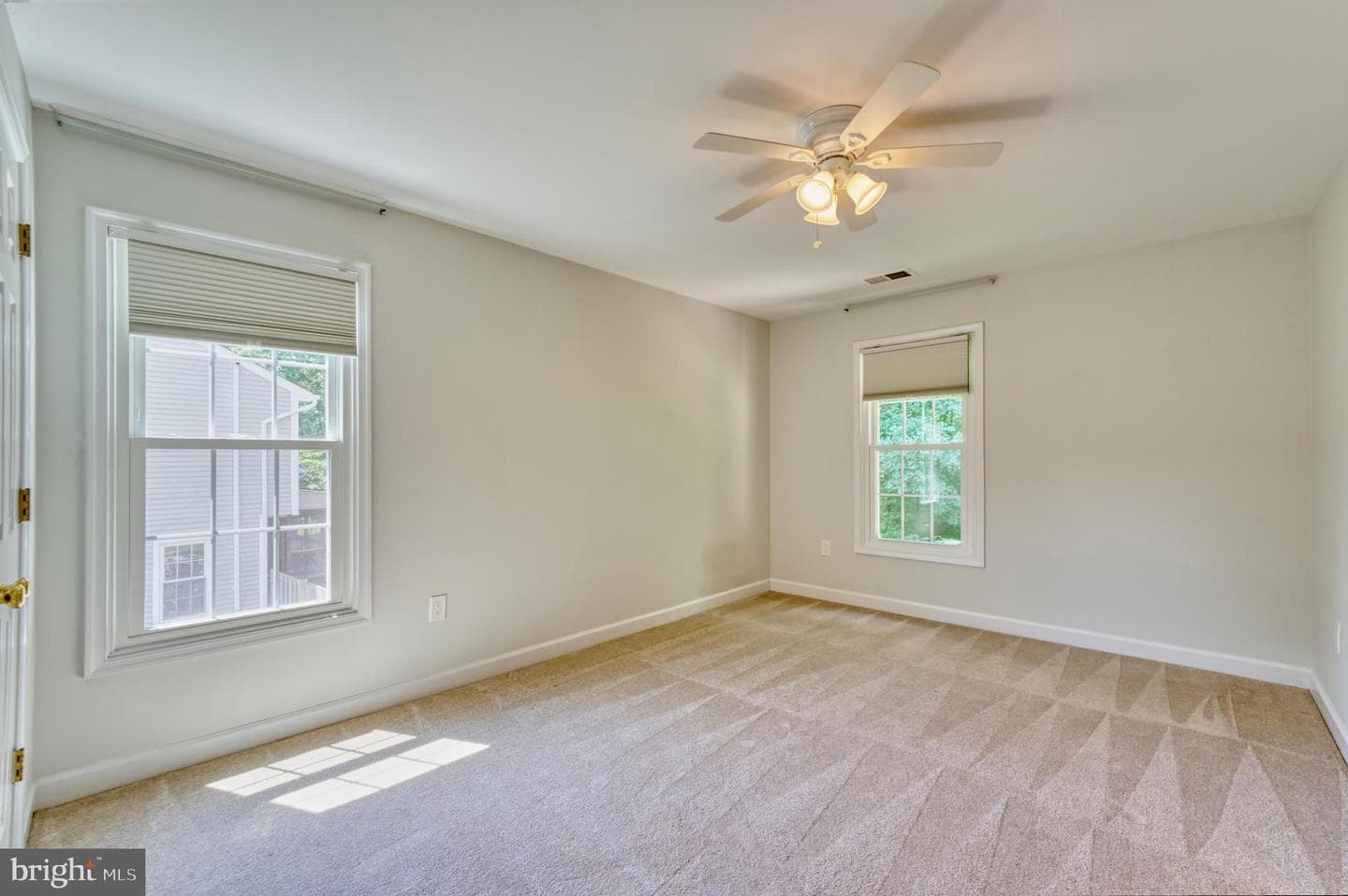 8722 Foxhall Terrace photo 40