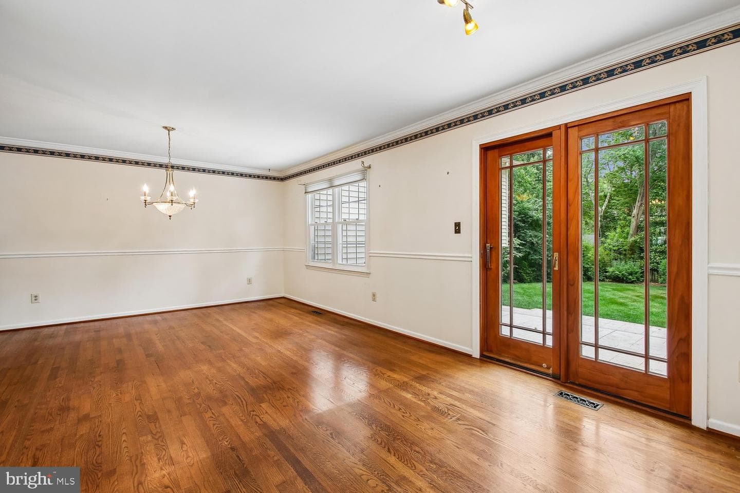 7871 Godolphin Drive photo 32