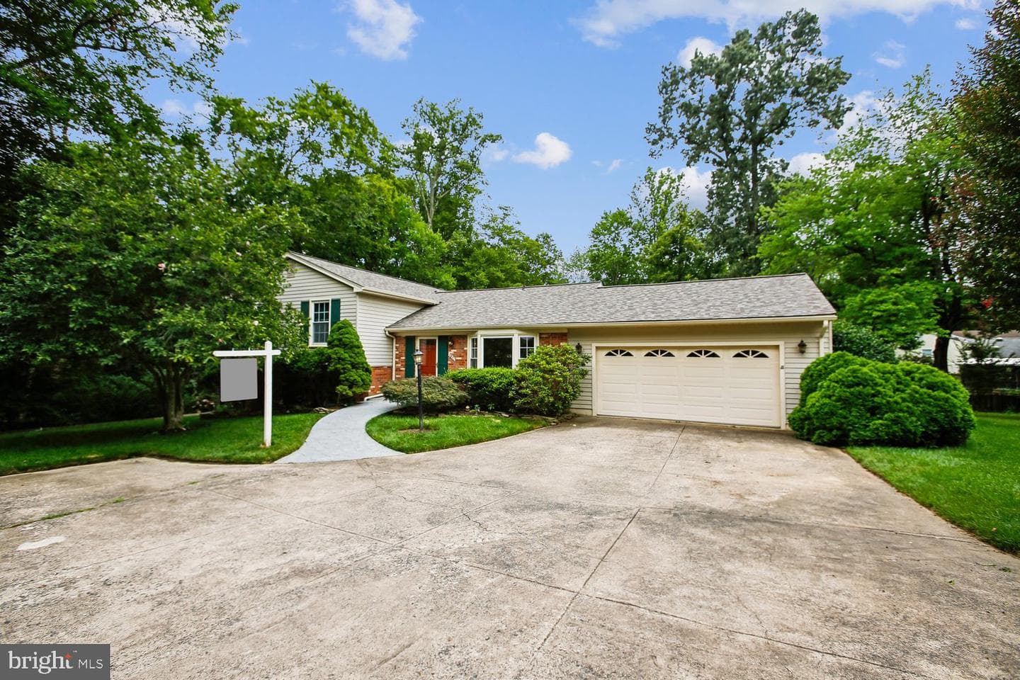 7871 Godolphin Drive photo 4
