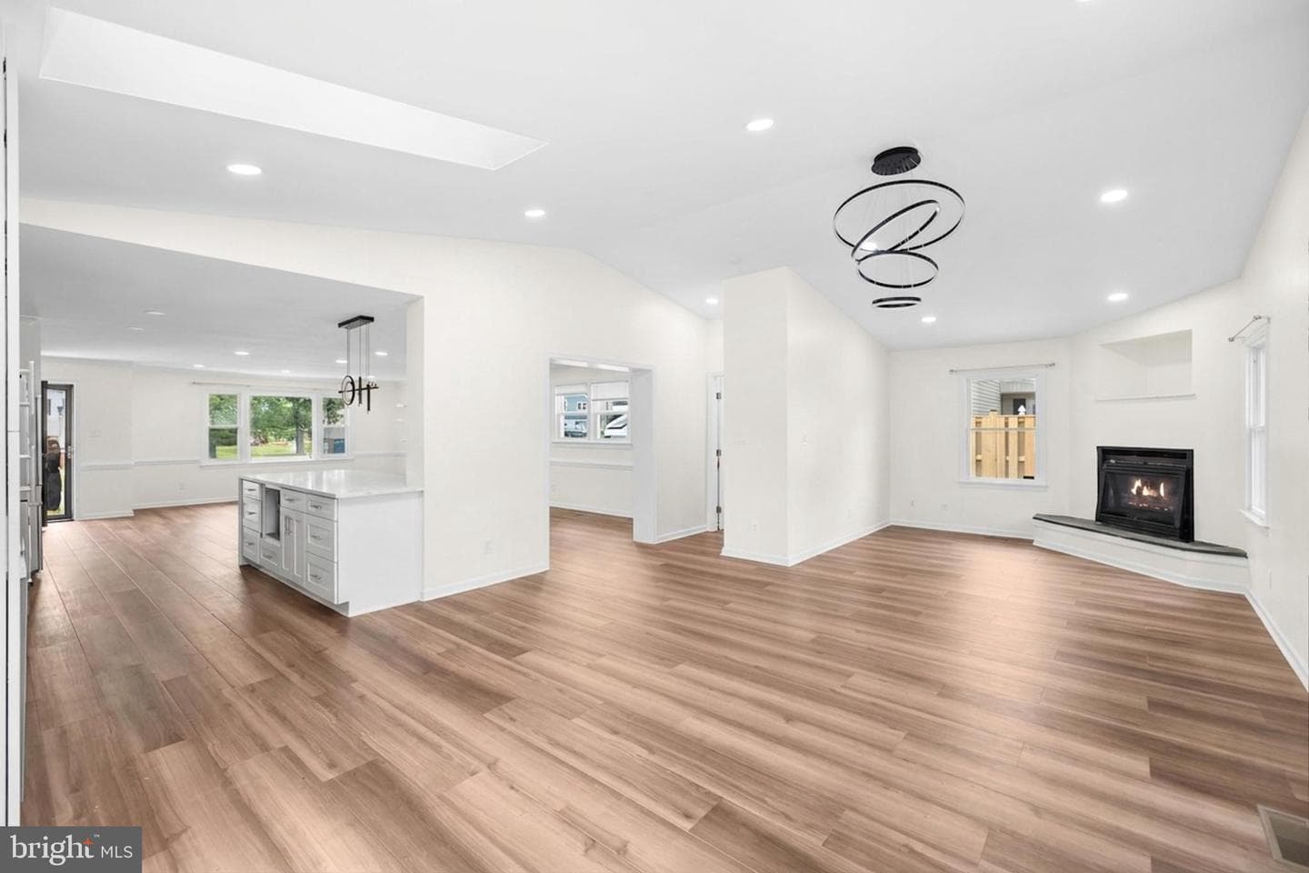 7402 Dunston Street photo 16