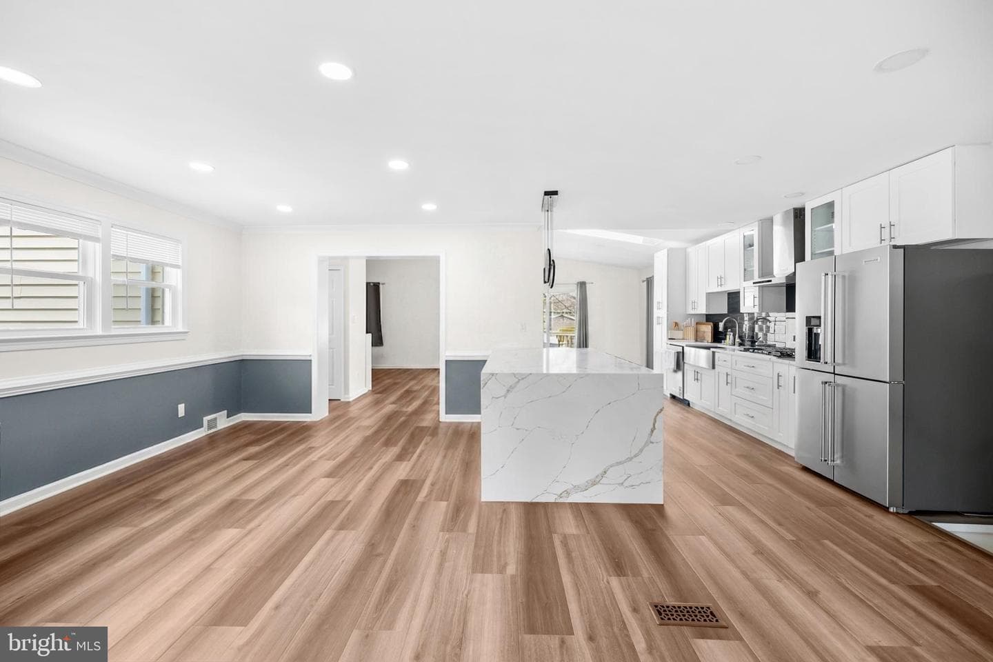 7402 Dunston Street photo 8