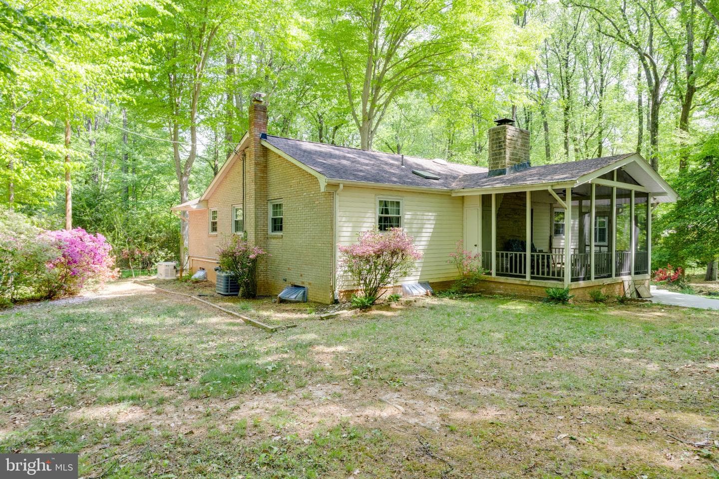 4704 Sandra Lane photo 3