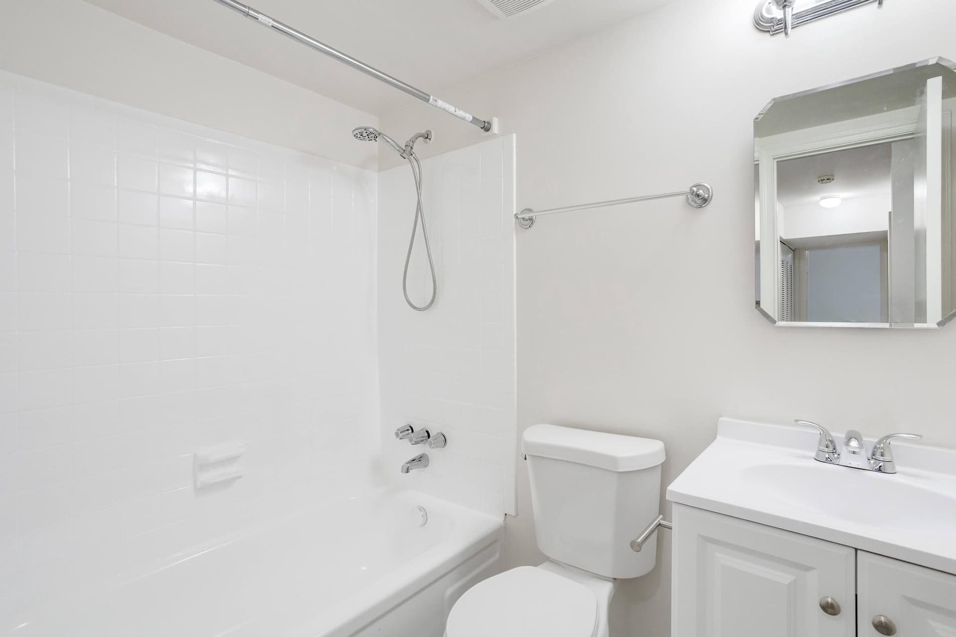 4527 Airlie Way photo 35