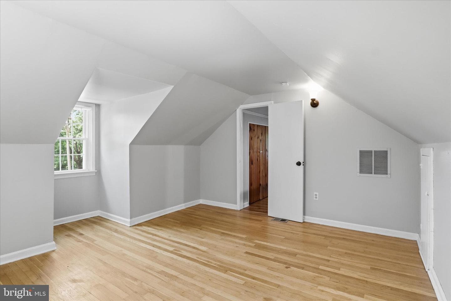 2504 Stone Hedge Drive photo 27