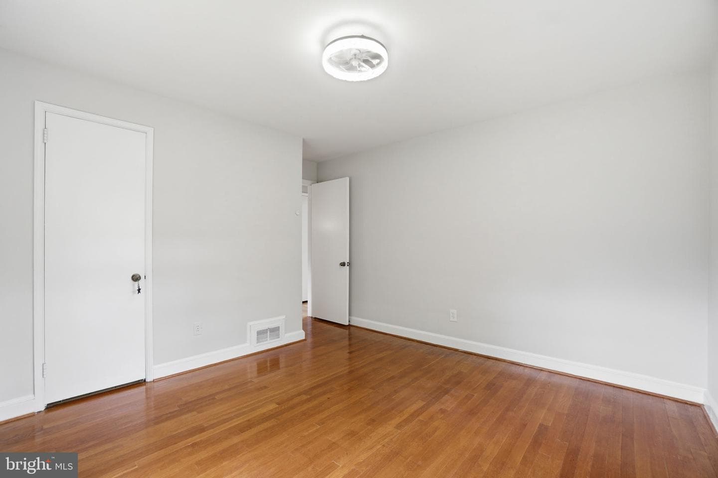 7005 Raleigh Road photo 17