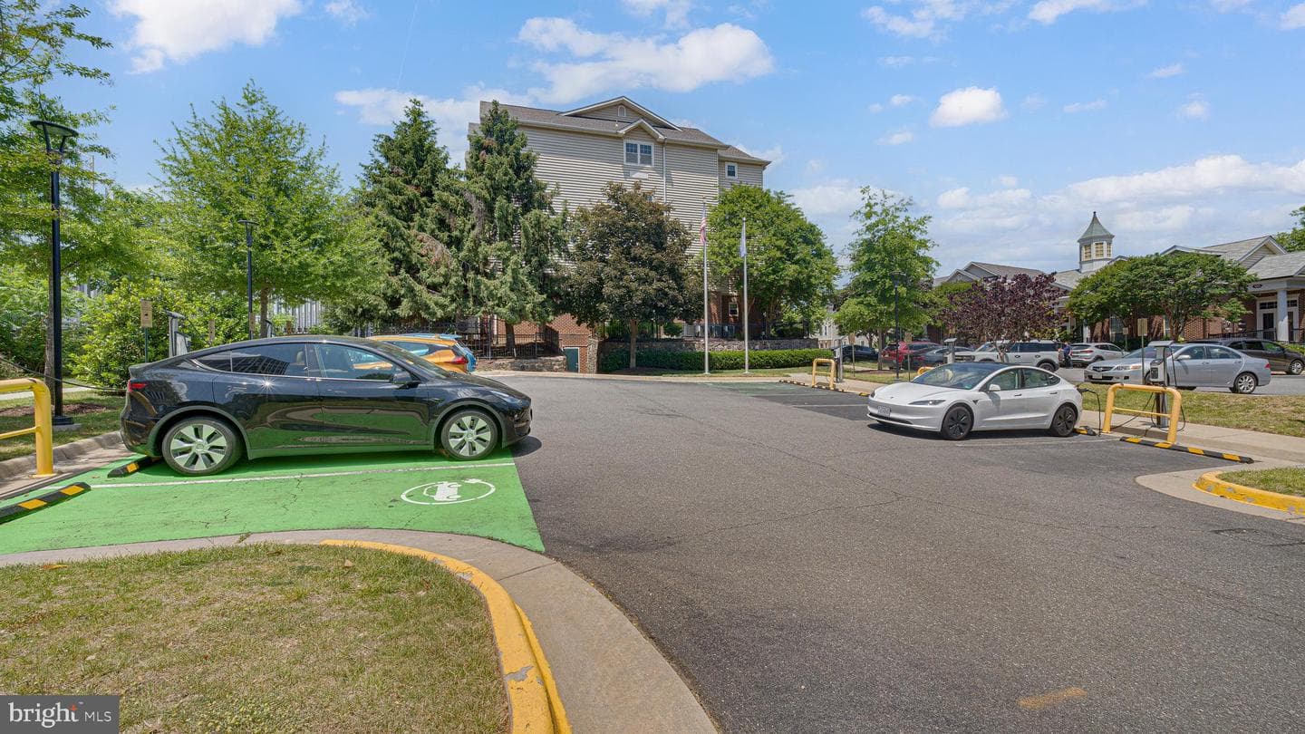 1530 Spring Gate Drive #9113 photo 24