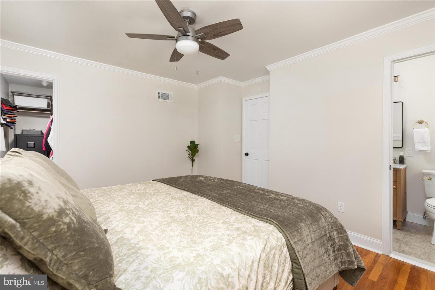 9100 Donna Dean Drive photo 28