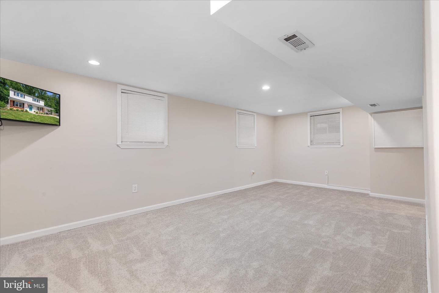 9100 Donna Dean Drive photo 32