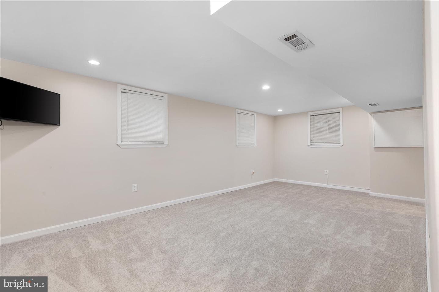 9100 Donna Dean Drive photo 33