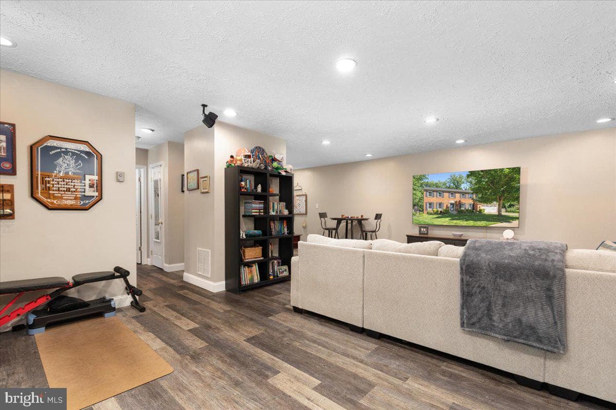 8201 Running Creek Court photo 48