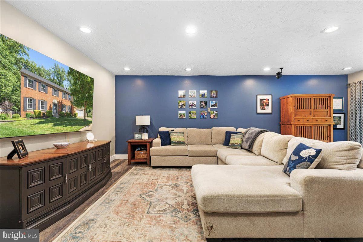 8201 Running Creek Court photo 49