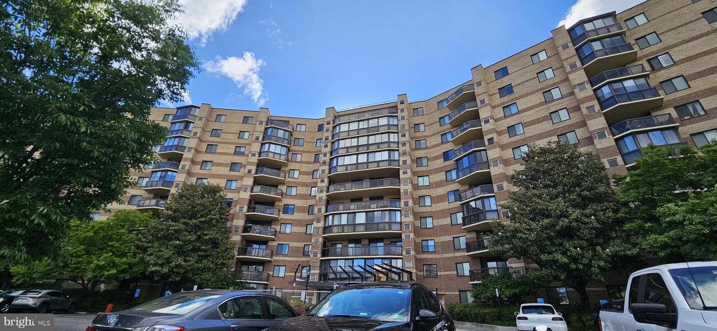 8340 Greensboro Drive #625, Mclean