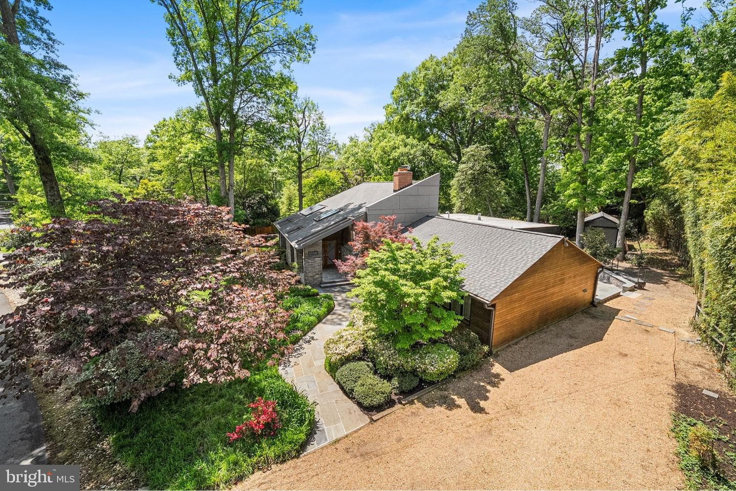7736 Tauxemont Road photo 3