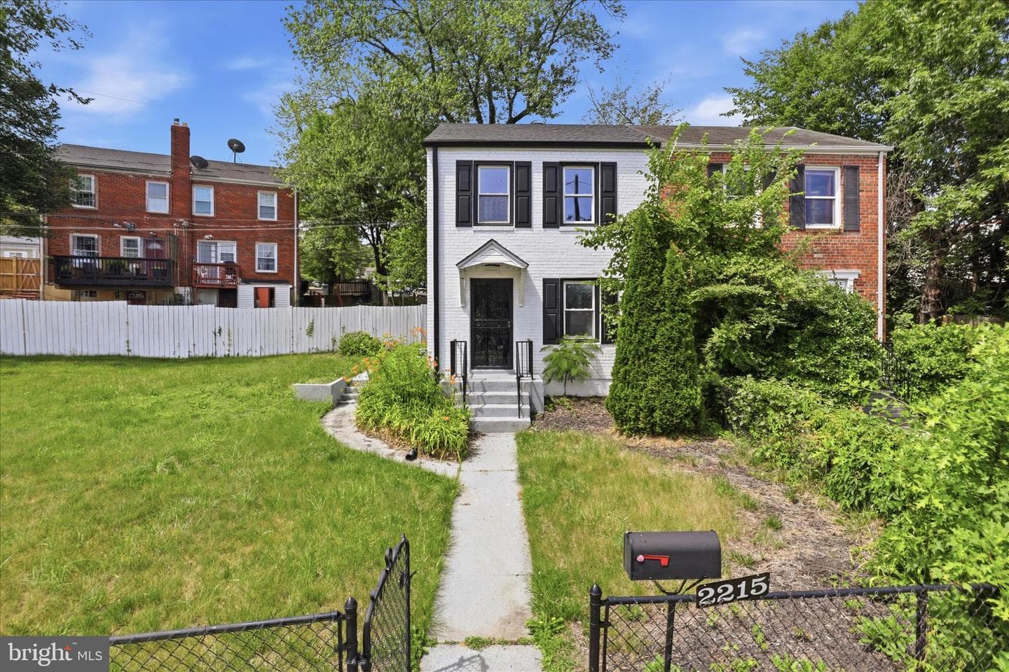 2215 Farrington Avenue, Alexandria