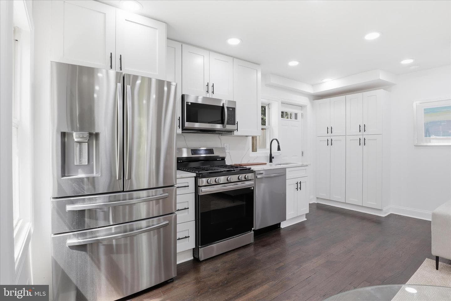 2215 Farrington Avenue photo 9