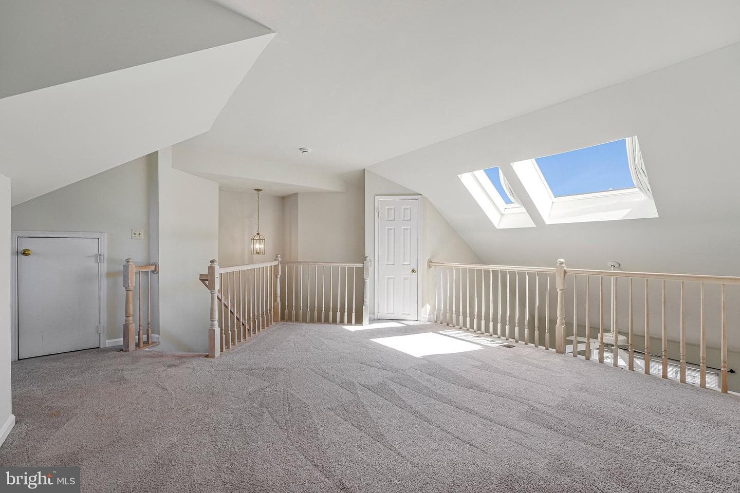7059 Kings Manor Drive photo 15