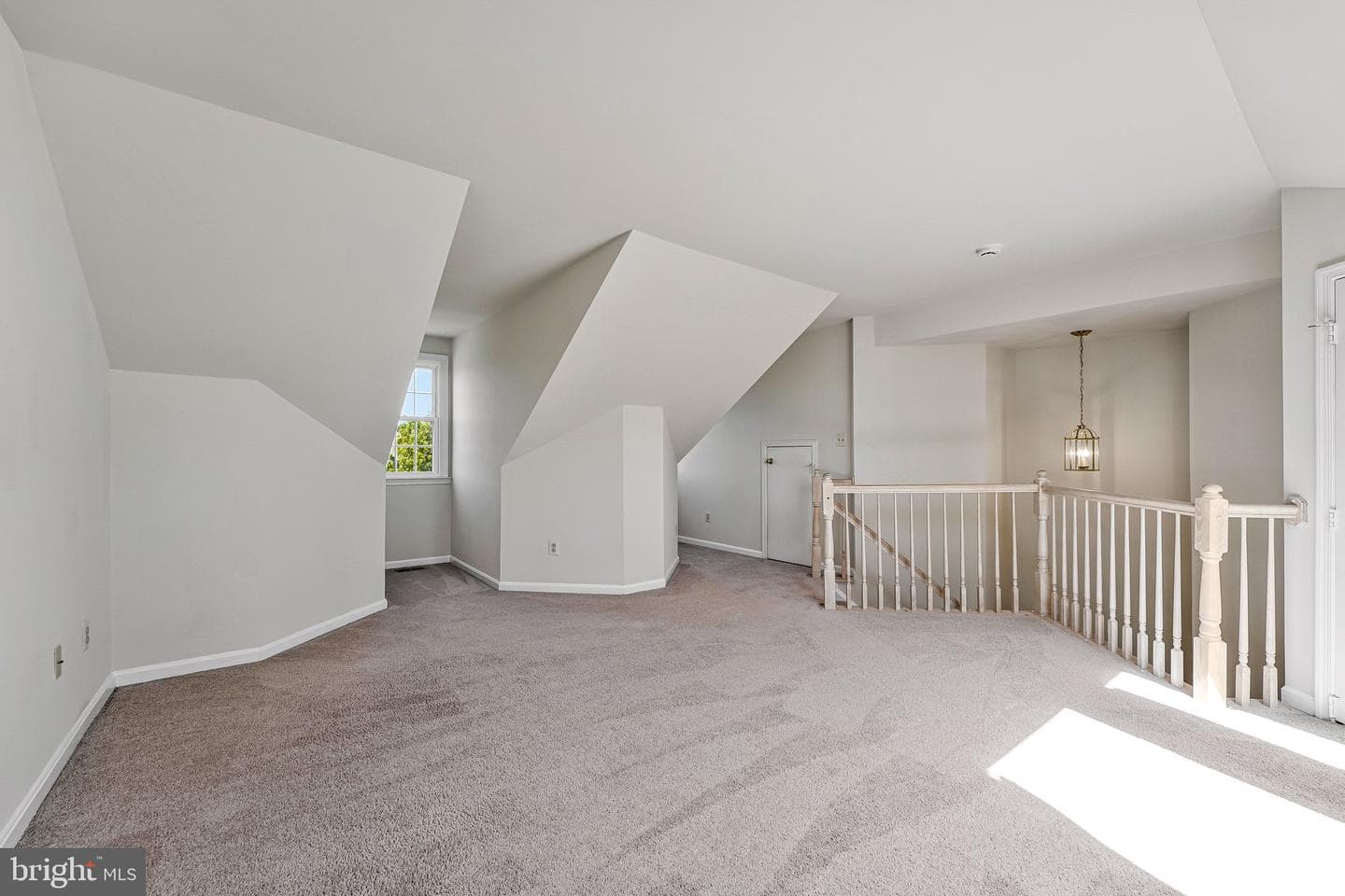7059 Kings Manor Drive photo 16