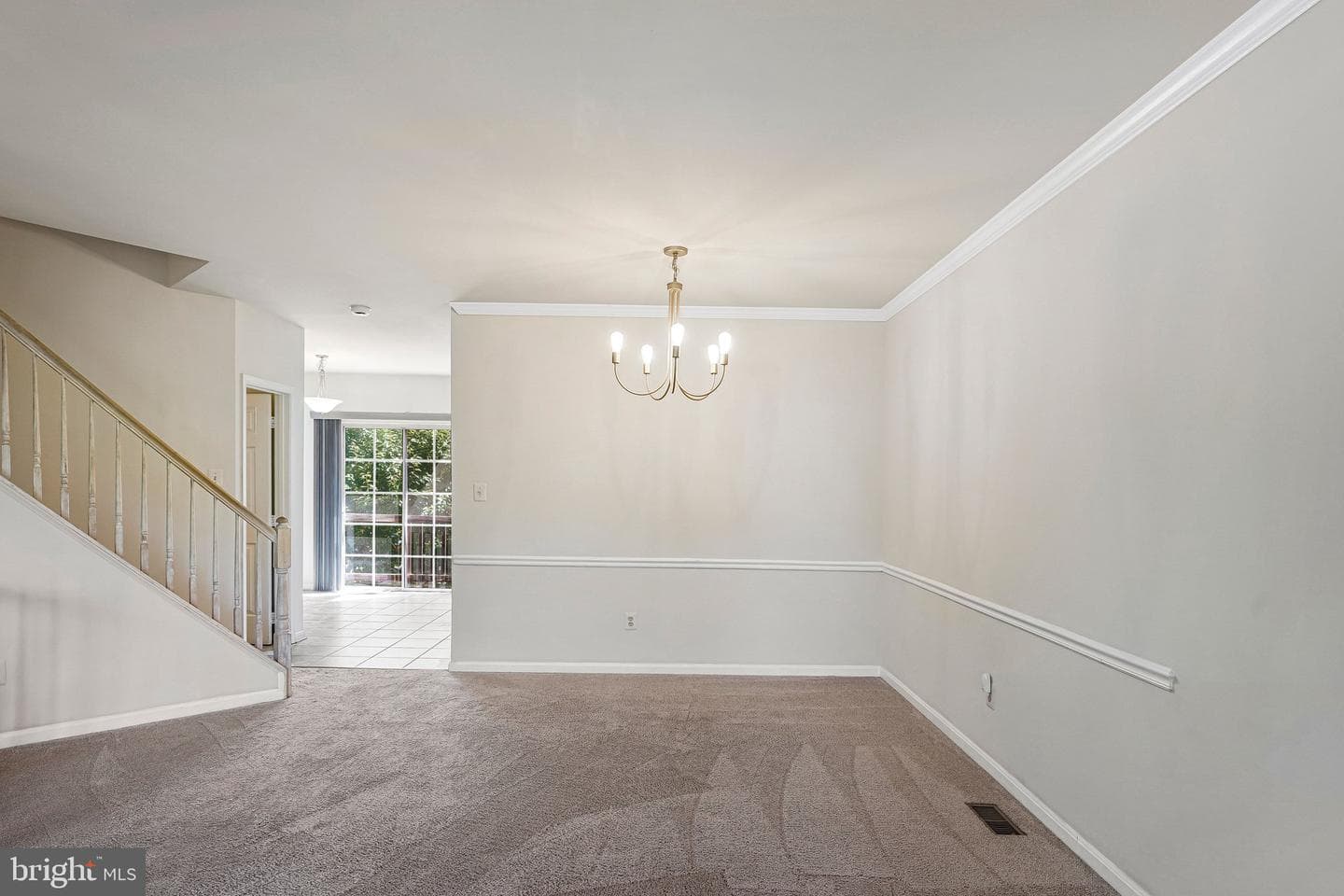 7059 Kings Manor Drive photo 5