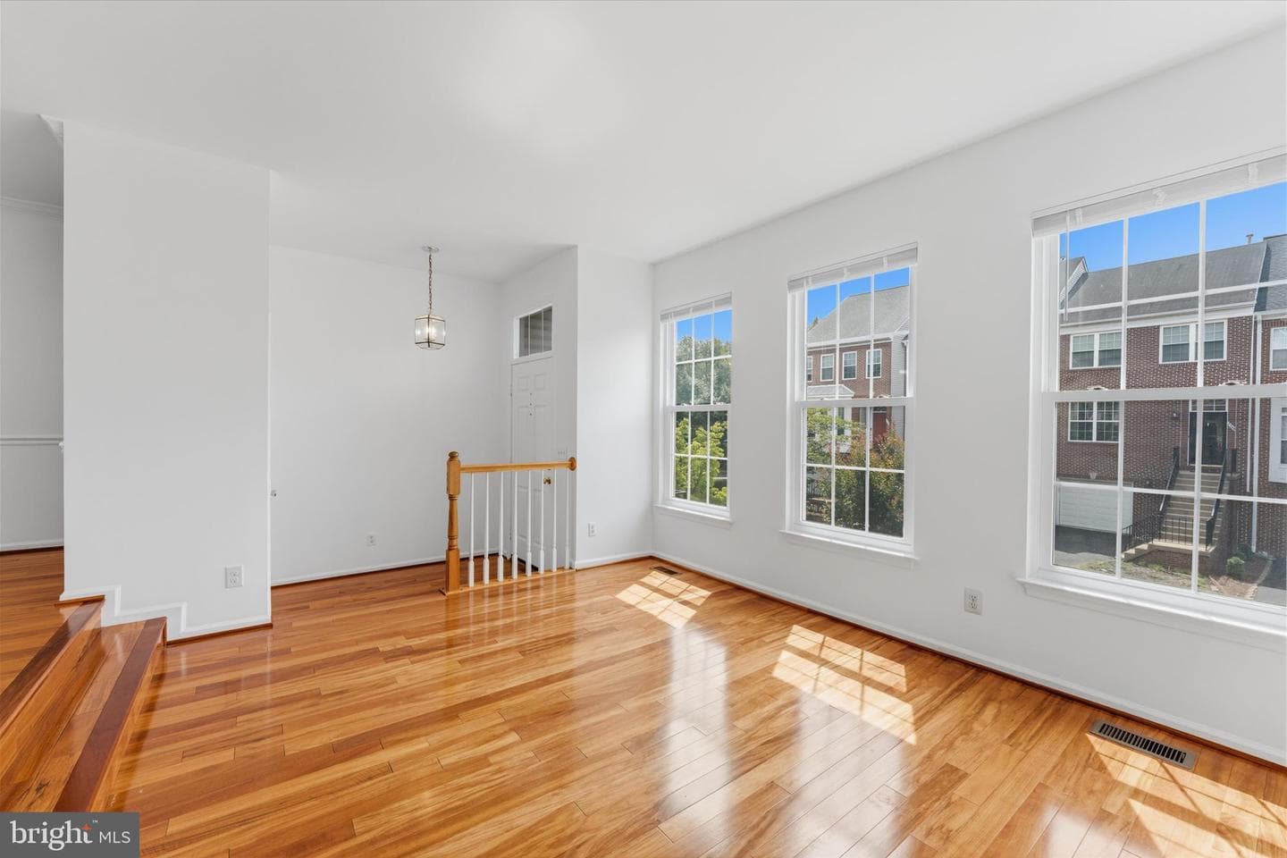 2550 James Monroe Circle photo 12