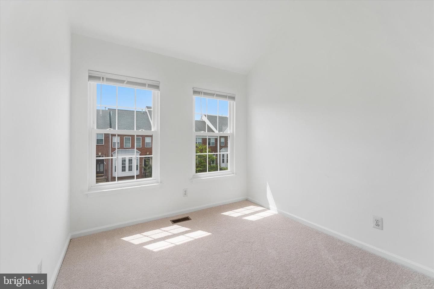 2550 James Monroe Circle photo 36