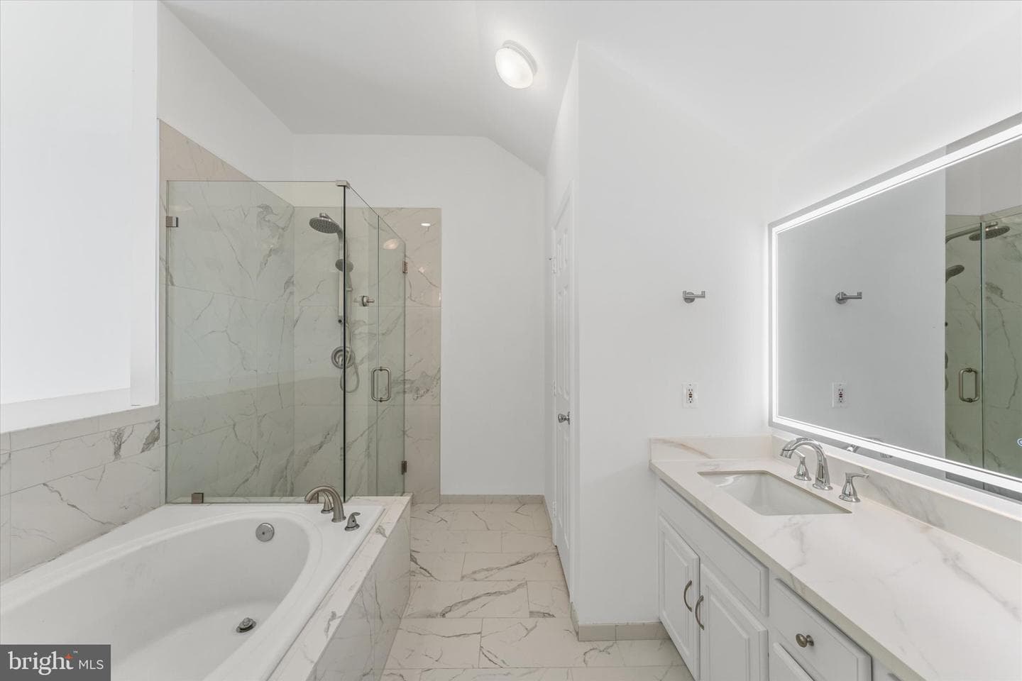 2550 James Monroe Circle photo 42